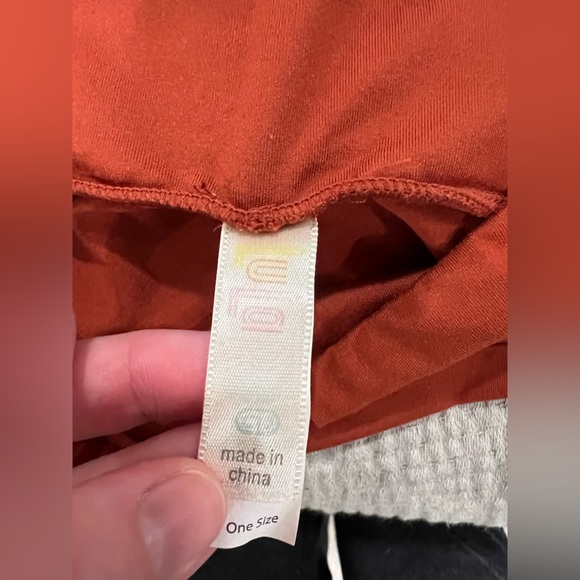 LuLaRoe Rust Colored Leggings - Picture 4 of 4